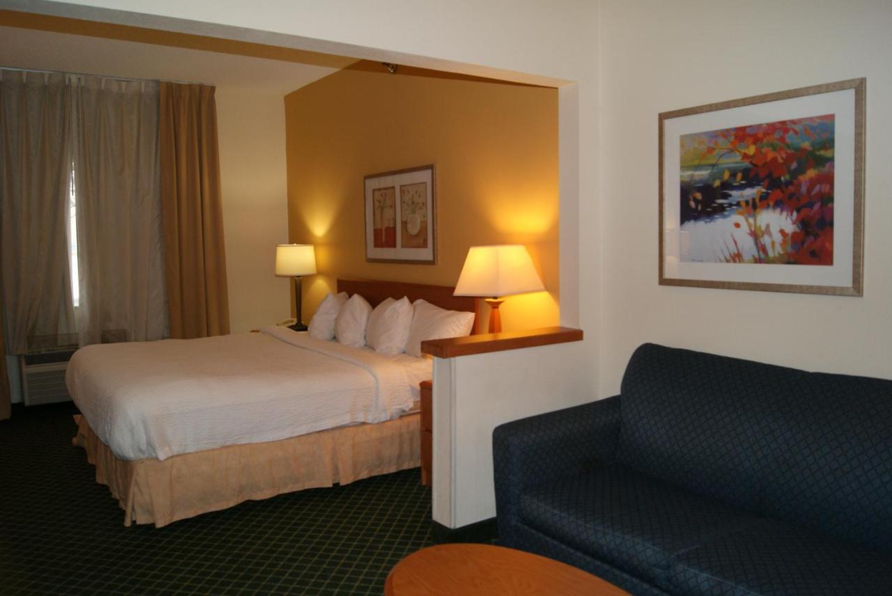 Baymont By Wyndham Coon Rapids Hotel Eksteriør billede