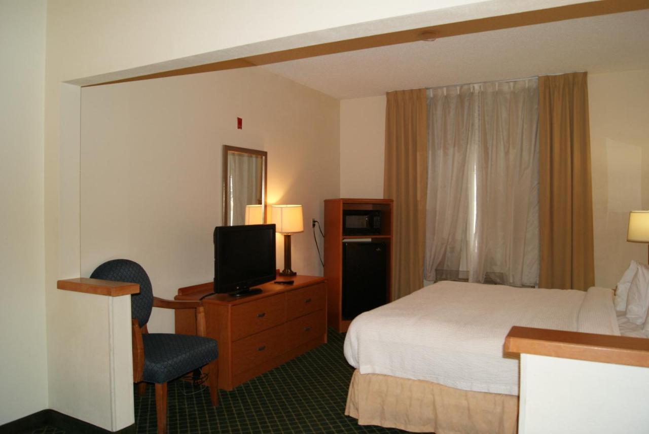Baymont By Wyndham Coon Rapids Hotel Eksteriør billede