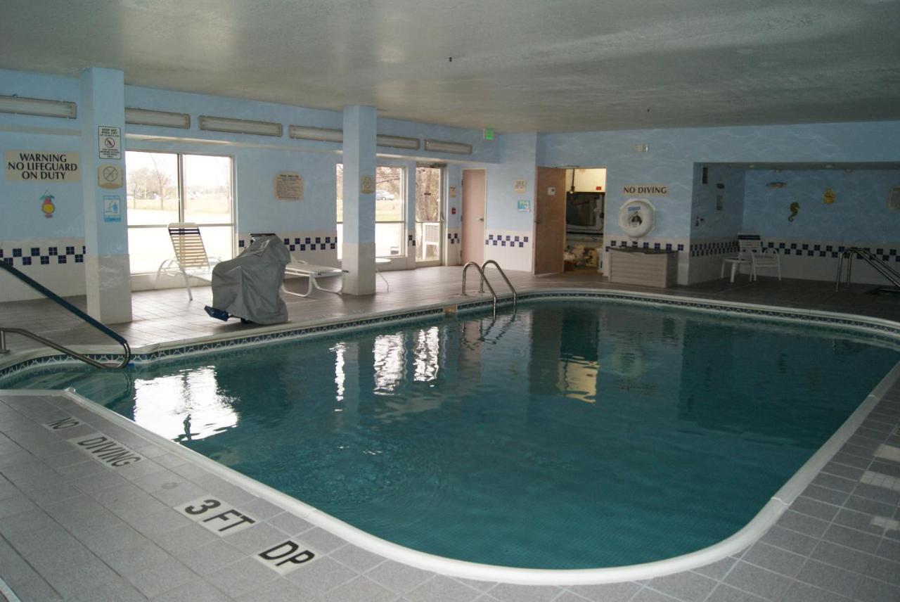 Baymont By Wyndham Coon Rapids Hotel Eksteriør billede