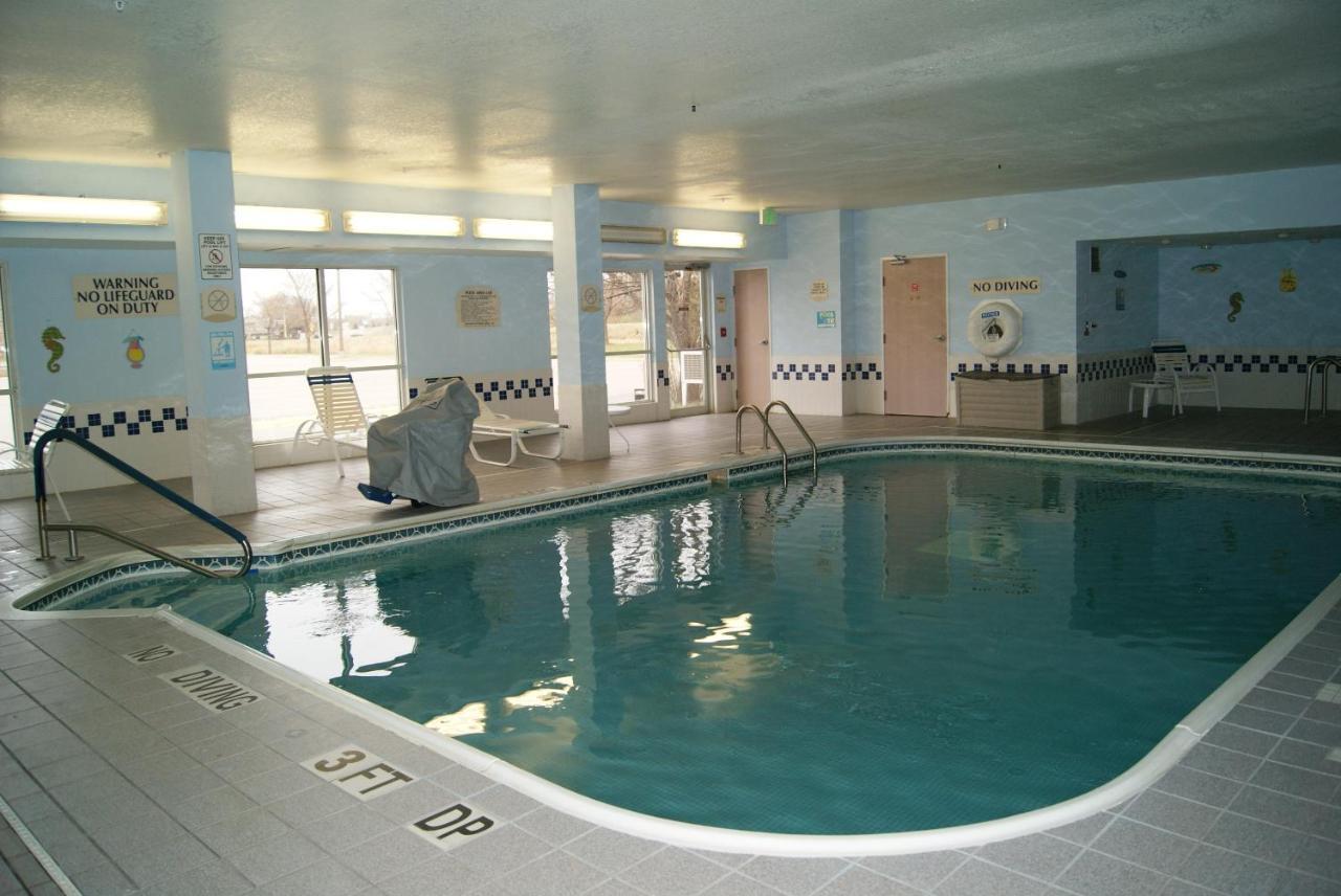 Baymont By Wyndham Coon Rapids Hotel Eksteriør billede