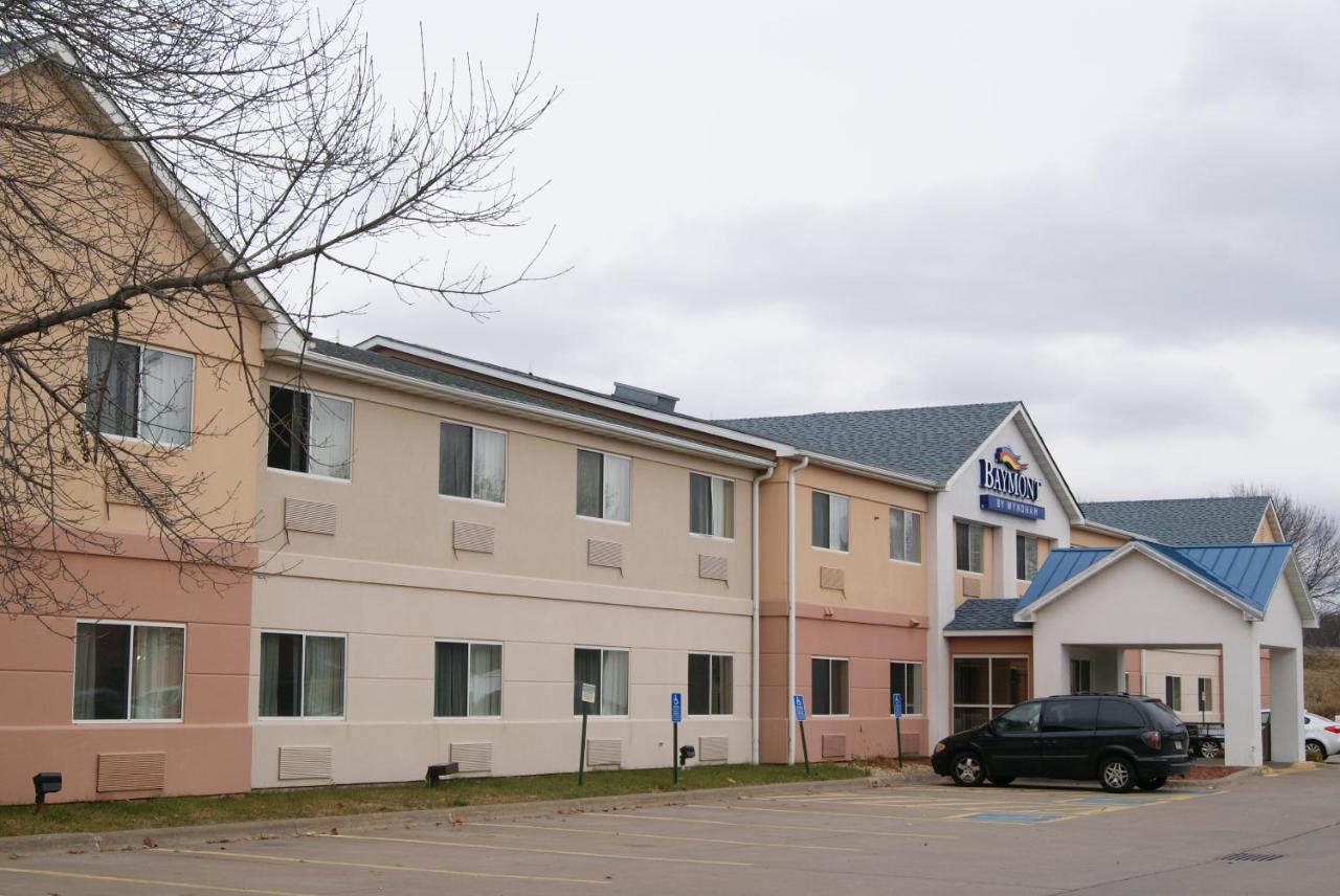 Baymont By Wyndham Coon Rapids Hotel Eksteriør billede